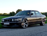 BMW 7 Limousine E32